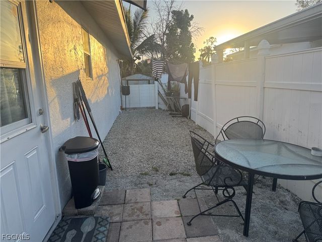 2729 53rd TER SW, Naples, FL 34116