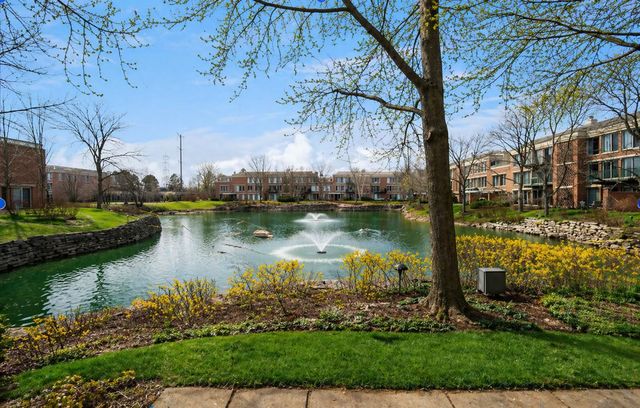 1040 Arbor Lane, Northfield, IL 60093
