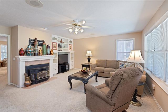 17 Saint Andrews Lane, Holiday Island, AR 72631