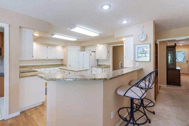 17 Saint Andrews Lane, Holiday Island, AR 72631