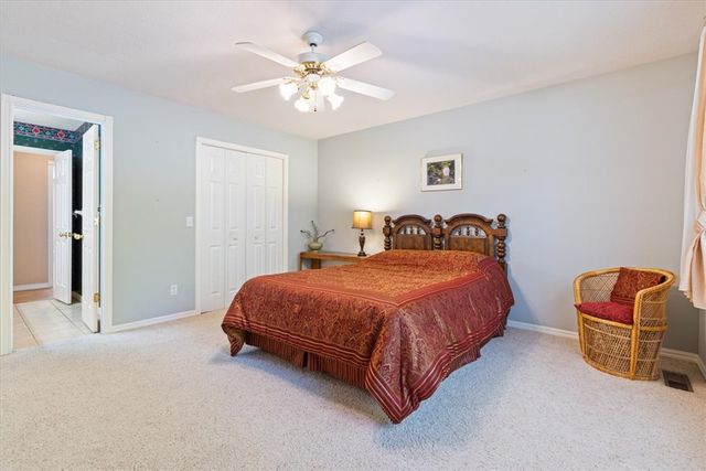 17 Saint Andrews Lane, Holiday Island, AR 72631
