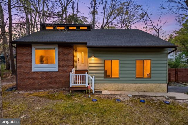 13 MUIRFIELD DR, Sicklerville, NJ 08081