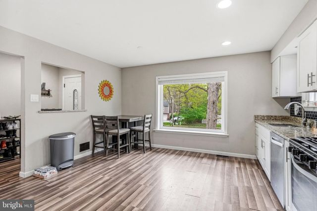 13 MUIRFIELD DR, Sicklerville, NJ 08081