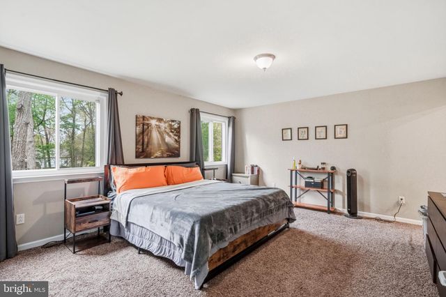 13 MUIRFIELD DR, Sicklerville, NJ 08081
