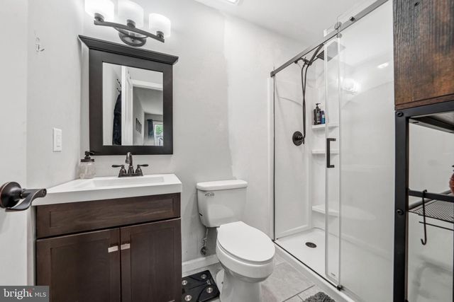 13 MUIRFIELD DR, Sicklerville, NJ 08081