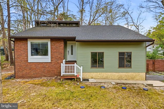 13 MUIRFIELD DR, Sicklerville, NJ 08081
