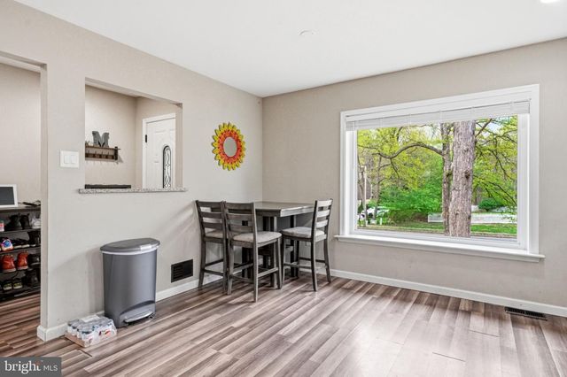 13 MUIRFIELD DR, Sicklerville, NJ 08081