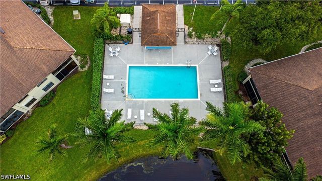 4410 Chantelle DR H-205, Naples, FL 34112