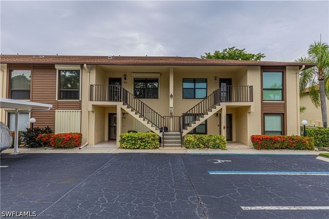 4410 Chantelle DR H-205, Naples, FL 34112