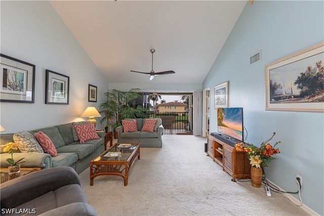 4410 Chantelle DR H-205, Naples, FL 34112