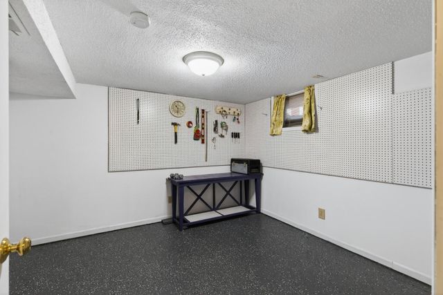 9447 Pilgrim Lane N, Maple Grove, MN 55369