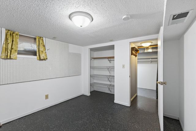 9447 Pilgrim Lane N, Maple Grove, MN 55369