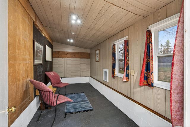 9447 Pilgrim Lane N, Maple Grove, MN 55369