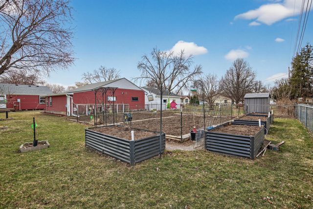 9447 Pilgrim Lane N, Maple Grove, MN 55369