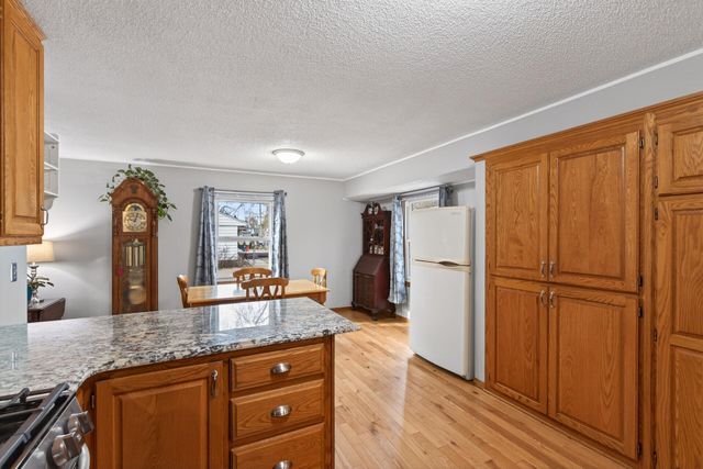 9447 Pilgrim Lane N, Maple Grove, MN 55369