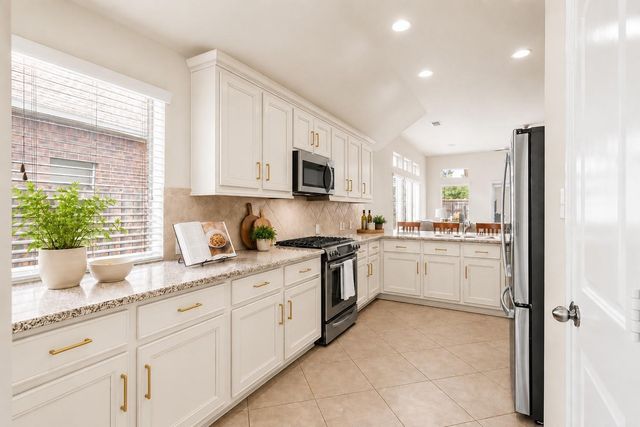 31870 Forest Park Trail, Conroe, TX 77385