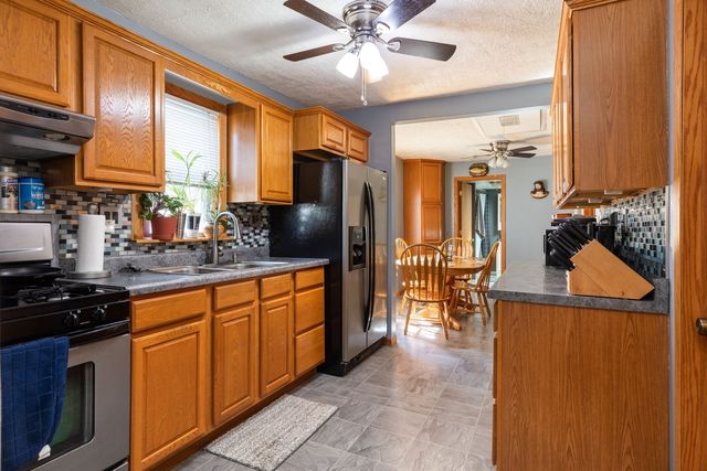 9714 Mcvicker Avenue, Oak Lawn, IL 60453