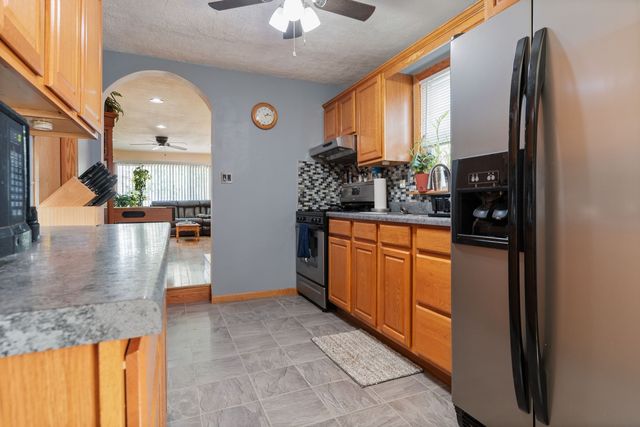 9714 Mcvicker Avenue, Oak Lawn, IL 60453