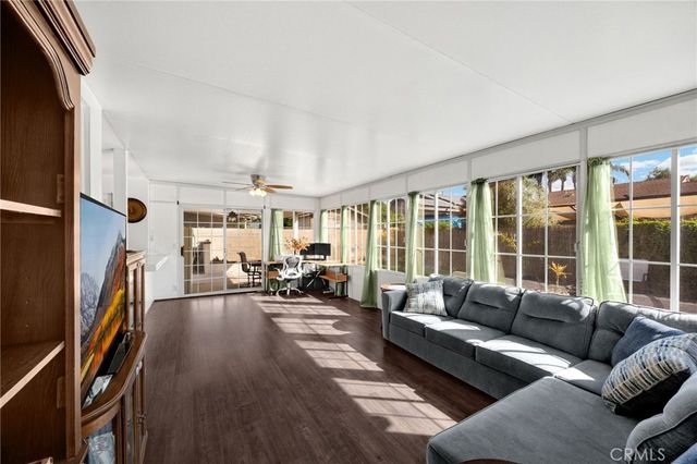 304 S Colfax, La Habra, CA 90631