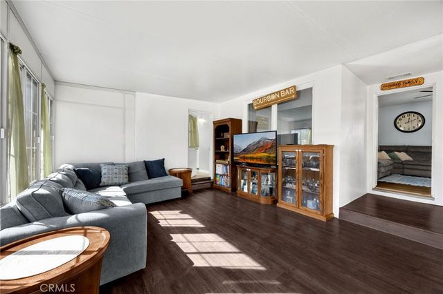 304 S Colfax, La Habra, CA 90631