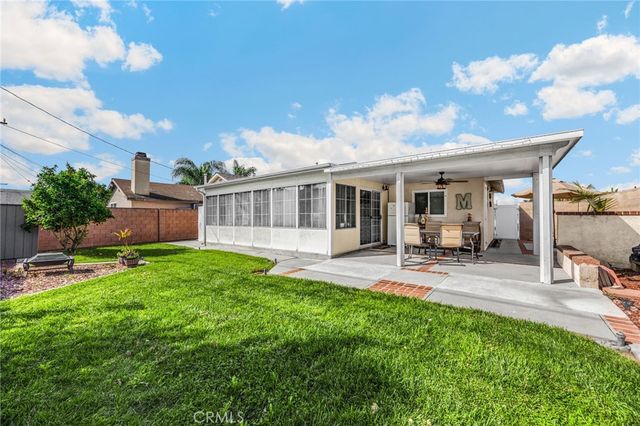 304 S Colfax, La Habra, CA 90631