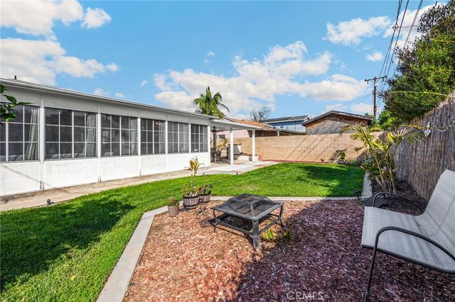 304 S Colfax, La Habra, CA 90631
