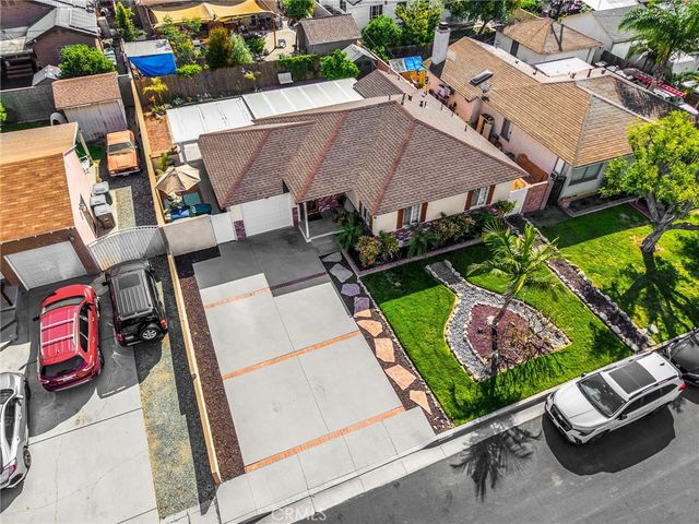 304 S Colfax, La Habra, CA 90631