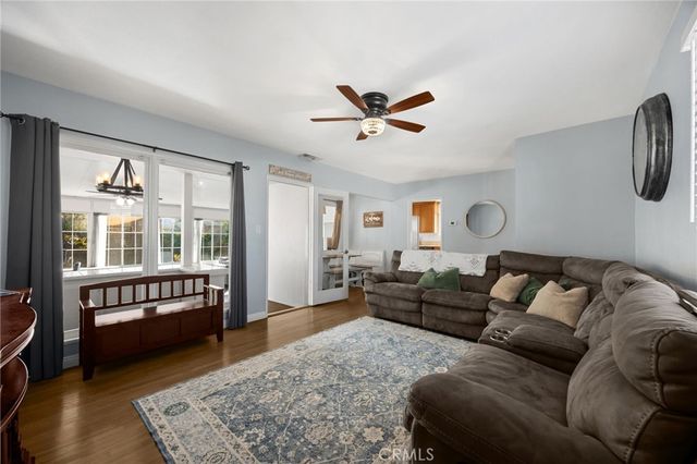 304 S Colfax, La Habra, CA 90631