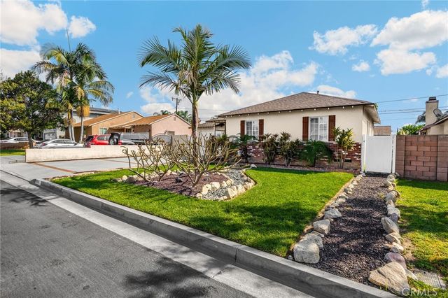 304 S Colfax, La Habra, CA 90631