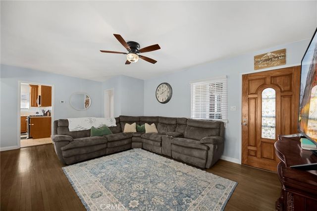 304 S Colfax, La Habra, CA 90631