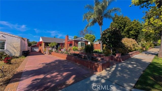 1343 Highland, Glendale, CA 91202