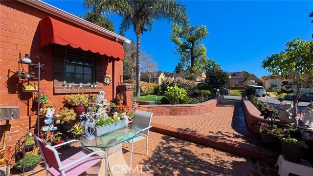 1343 Highland, Glendale, CA 91202