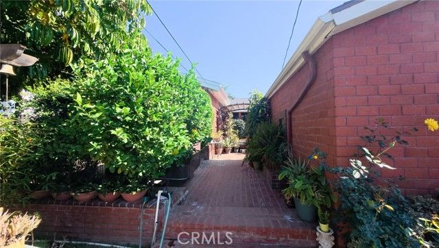 1343 Highland, Glendale, CA 91202