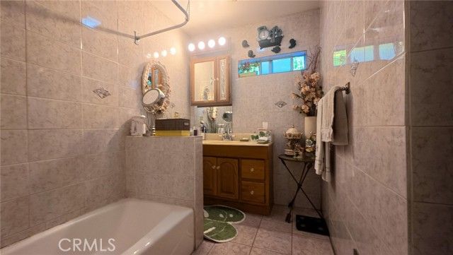 1343 Highland, Glendale, CA 91202