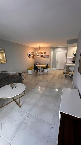 2900 Banyan St 305, Fort Lauderdale, FL 33316