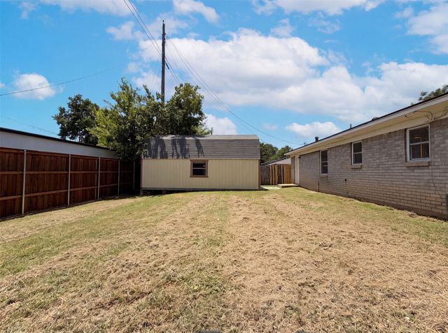 2008 Vickie Drive, Irving, TX 75060