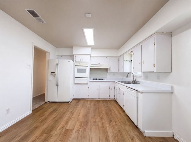 2008 Vickie Drive, Irving, TX 75060