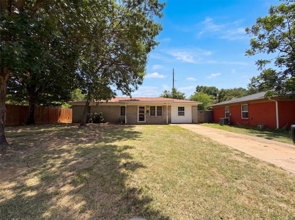 2008 Vickie Drive, Irving, TX 75060
