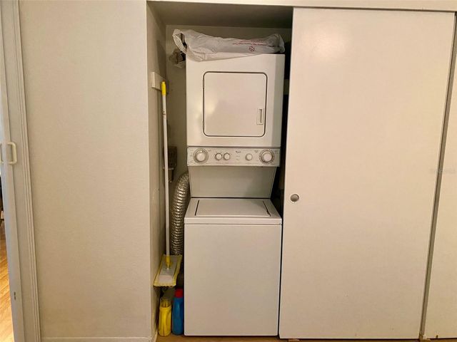 2360 IRISH LANE 64, Clearwater, FL 33763