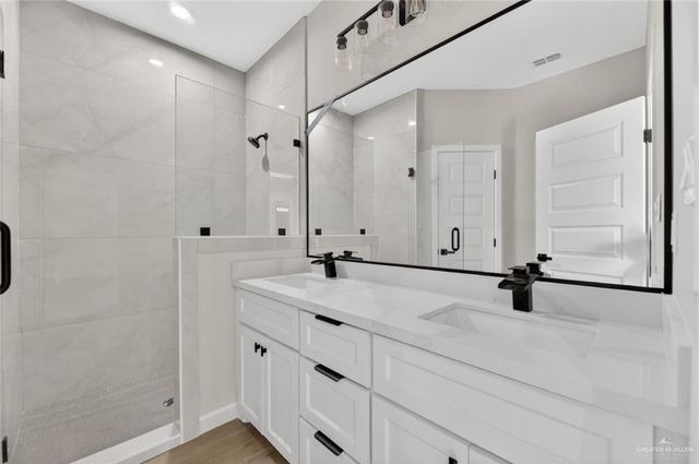 1504 Las Palmas Avenue, Hidalgo, TX 78557