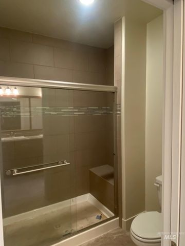 2516 E Hidden Creek Street, Nampa, ID 83687