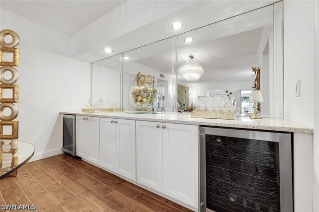 5817 Glencove DR 402, Naples, FL 34108