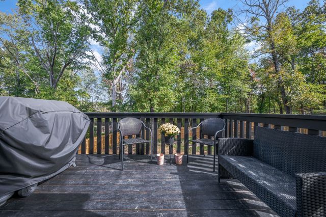 1236 N Charlotte St, Dickson, TN 37055