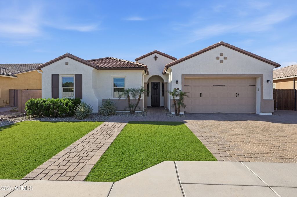 Image 1 of property listing at 3011 E PRESTON Street, Mesa, AZ 85213