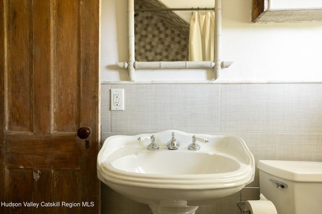 265 New York 385, Athens, NY 12015