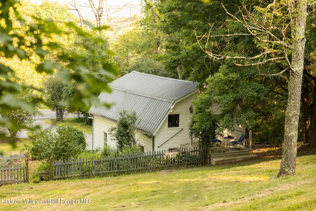 265 New York 385, Athens, NY 12015
