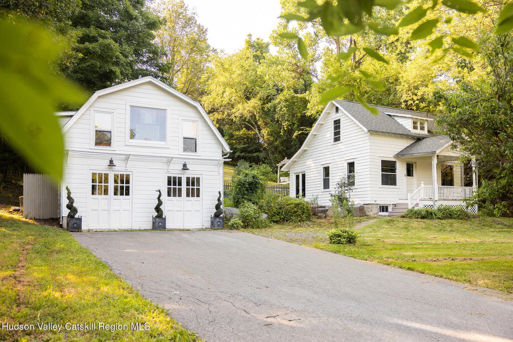 265 New York 385, Athens, NY 12015