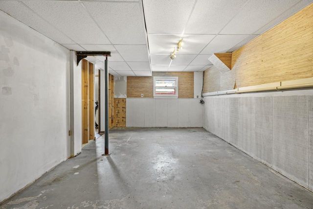 5526 Englewood Road, Madison, WI 53705