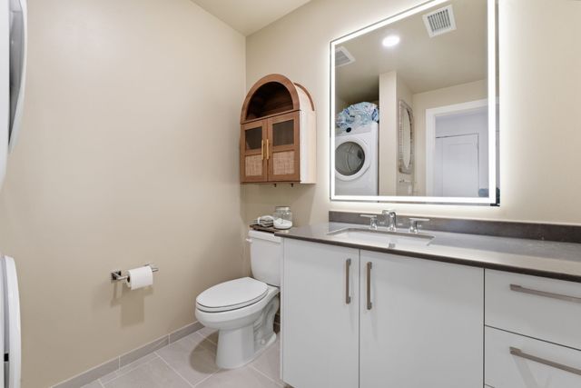 1212 Demonbreun St Apt 1506, Nashville, TN 37203