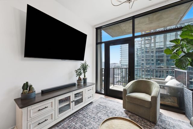 1212 Demonbreun St Apt 1506, Nashville, TN 37203